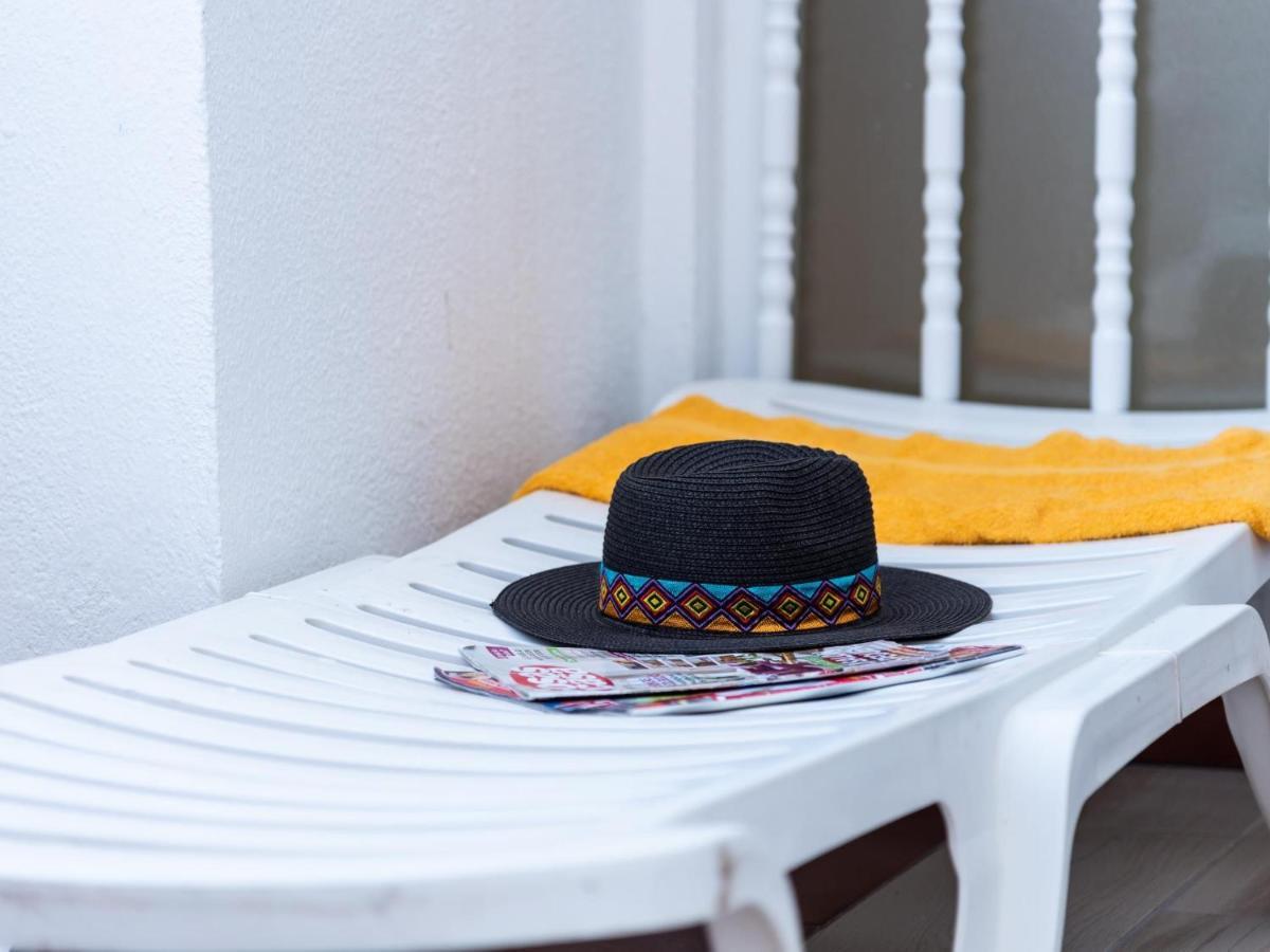 Appartement C103 Big Terrace, Pool!