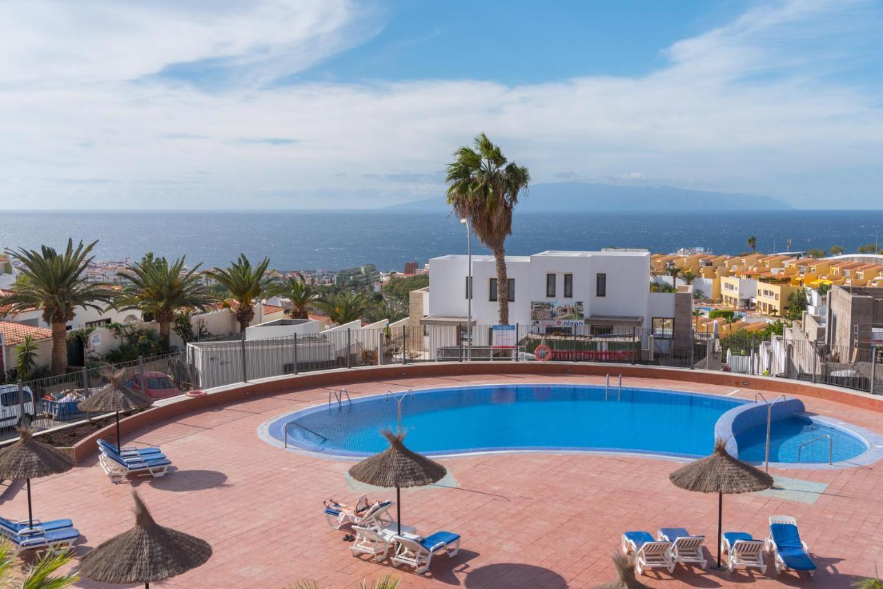 C103 Big Terrace, Pool! Appartement