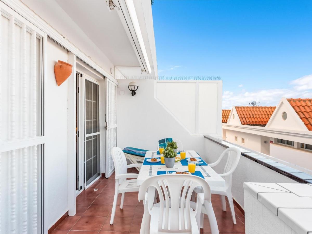 C103 Big Terrace, Pool! Appartement *